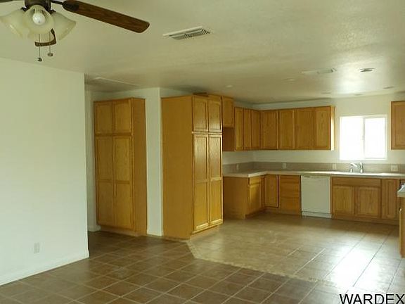 4th image of 571 Havasu Ln