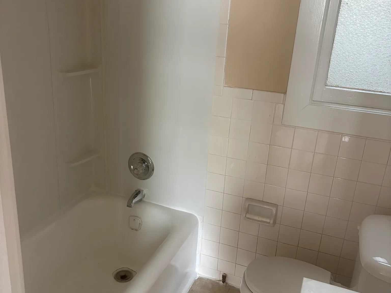 Studio, 350 sqft, $750 — Photo 4