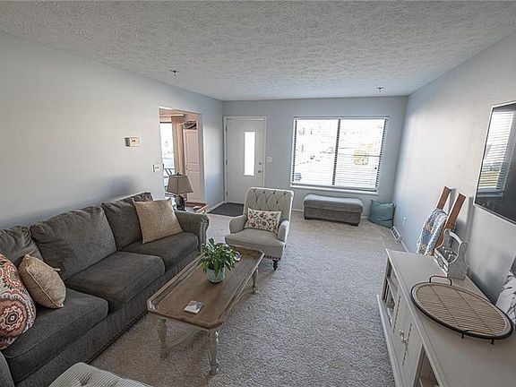 3rd image of 5508 Sutton Ln #18-B