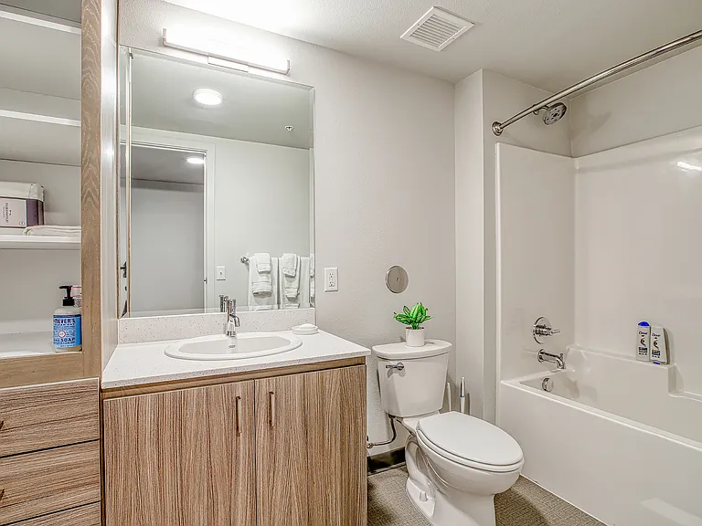 Wynne Watts Commons — Photo 26