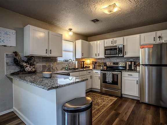 5th image of 168 McKenzie Dr