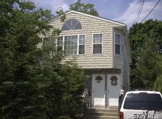 7 Firwood Rd #B, Pt Washington, NY 11050