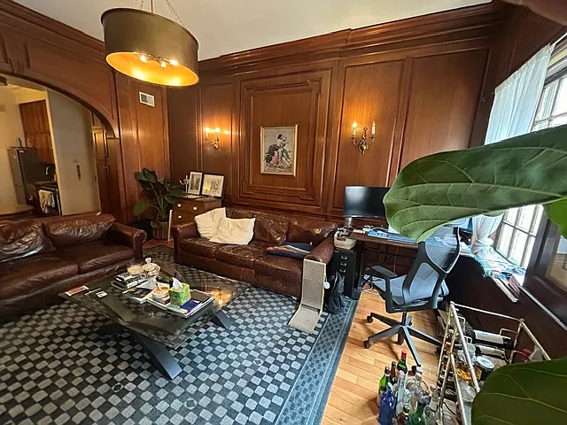 2131 Locust St #1W — Photo 2