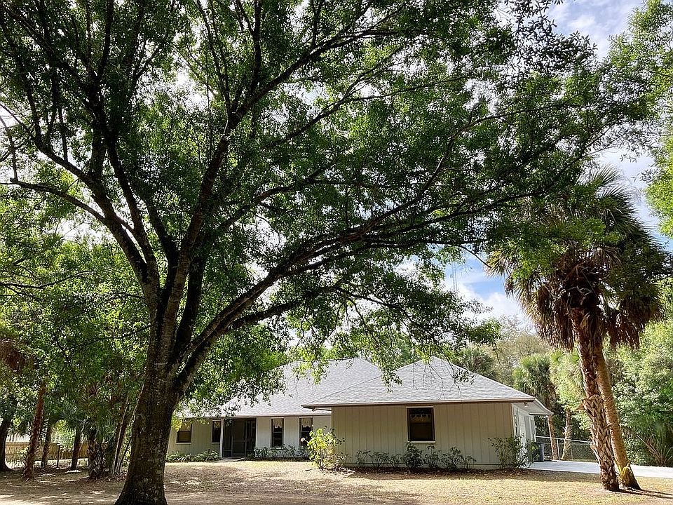 2nd image of 17275 Hammock Ln