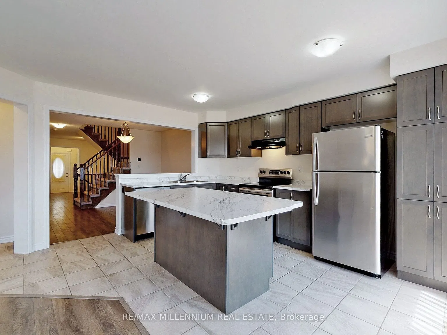 4 bed, $2,850 — Photo 2