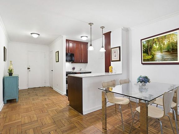 2nd image of 420 E 55th St APT 4A