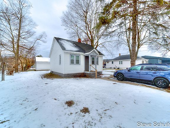 2nd image of 2251 Beidler St