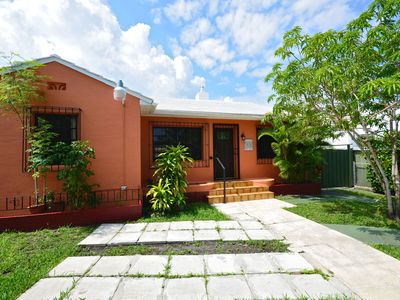 1950 SW 12th St, Miami, FL, 33135
