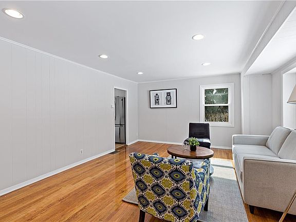 4th image of 199 Parkview Pl