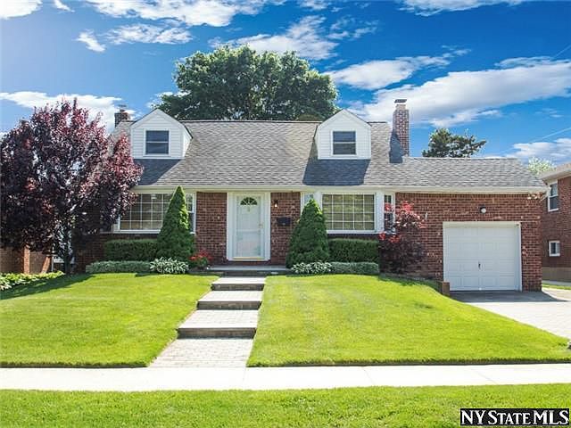 1st image of 112 Leahy St