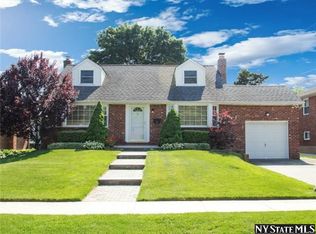 112 Leahy St, Jericho, NY 11753