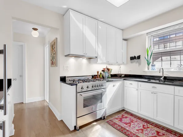 69 5th Avenue image 3 of 9