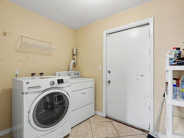 7322 Stone Haven Ct — Photo 10