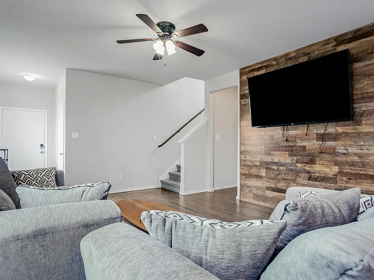 5323 Moni Rock Dr — Photo 2