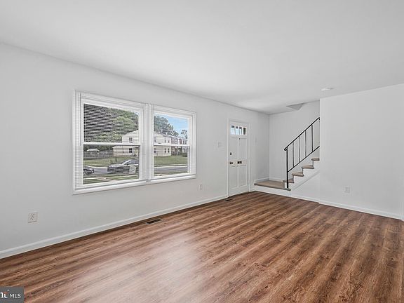 4th image of 13004 Midsummer Ln