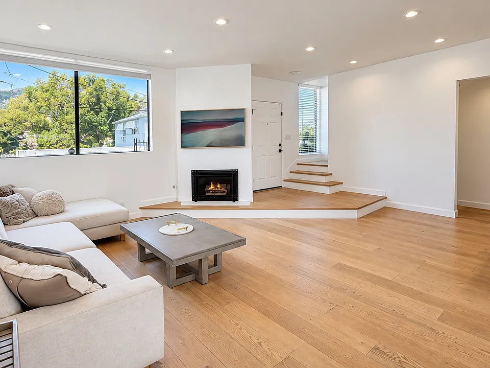 1227 N Brand Blvd #8