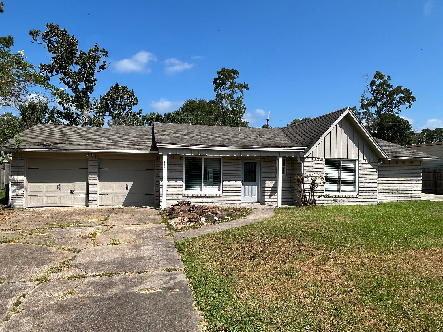 4 bed, 1748 sqft, $2,400 — Photo 1