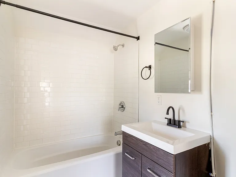 169 Waterman St #5 — Photo 9