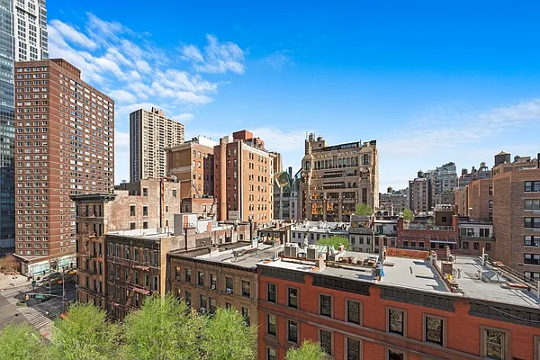 Sold by Corcoran | media 3