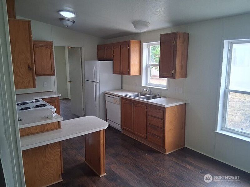 5th image of 915 Union Mills Road #11