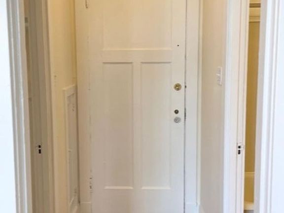 3rd image of 605 E Denny Way #404