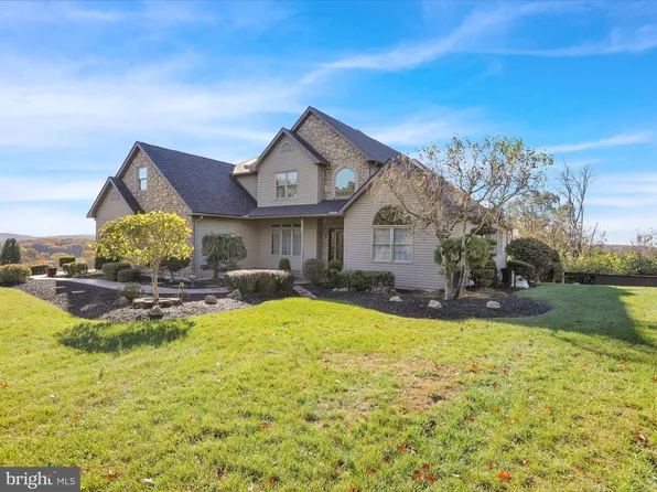 38 Grandview Rd, Hamburg, PA 19526