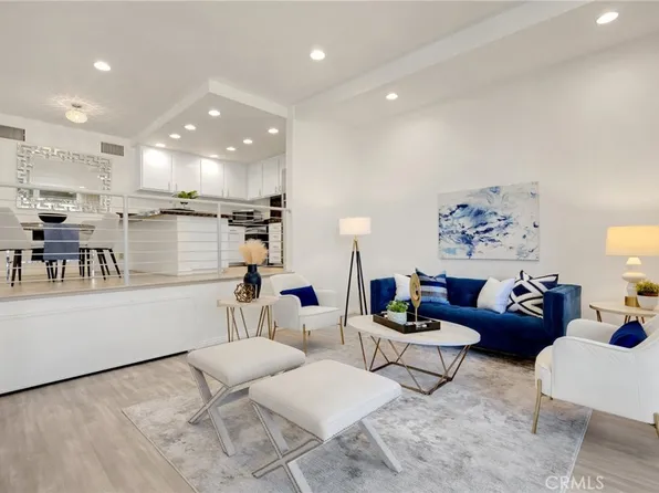 5202 Marina Pacifica Dr S, Long Beach, CA 90803