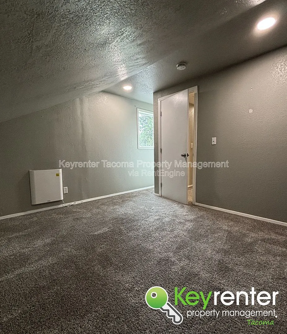 1 bed, 1.0 bath, 140 sqft, $700 — Photo 2