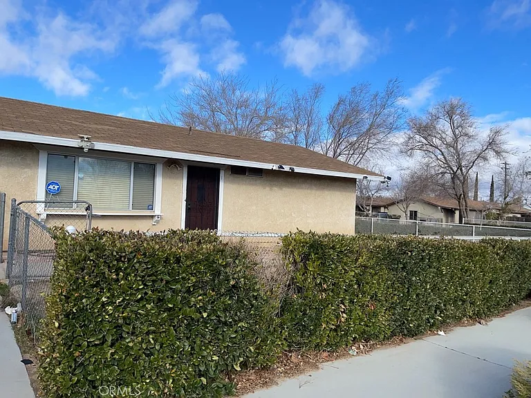 16503 Smoke Tree St #1 — Photo 2