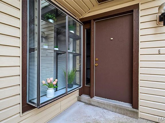 5th image of 624 Painted Vista Dr