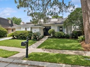 29 Park Timbers Dr, New Orleans, LA 70131