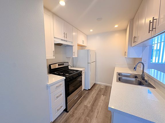 5th image of 311 E Cedar Ave #210