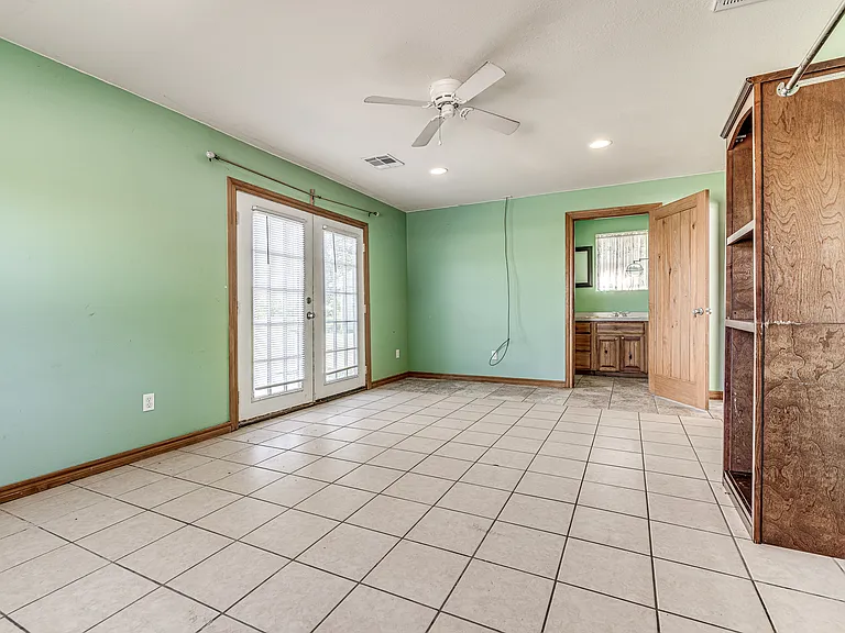 20961 Holden St — Photo 31