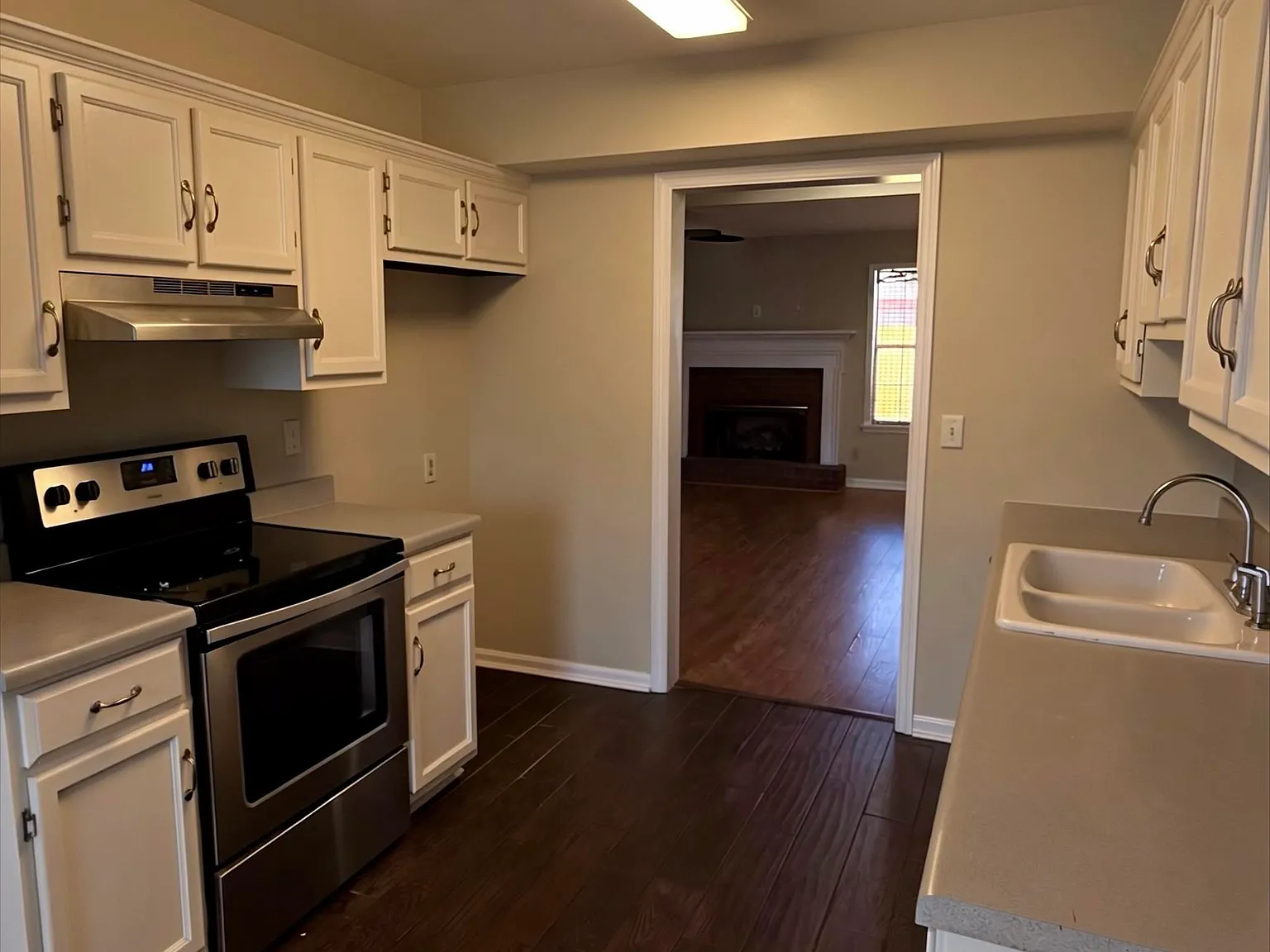 3 bed, 2.5 bath, $1,500 — Photo 2
