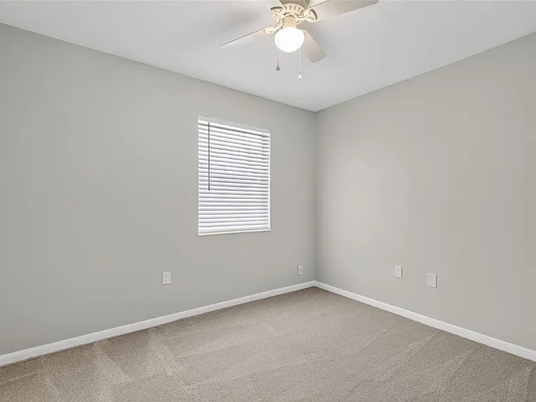 3907 NW 21st St — Photo 20