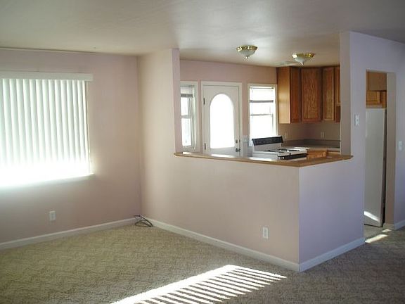 3rd image of 536 Avenue E