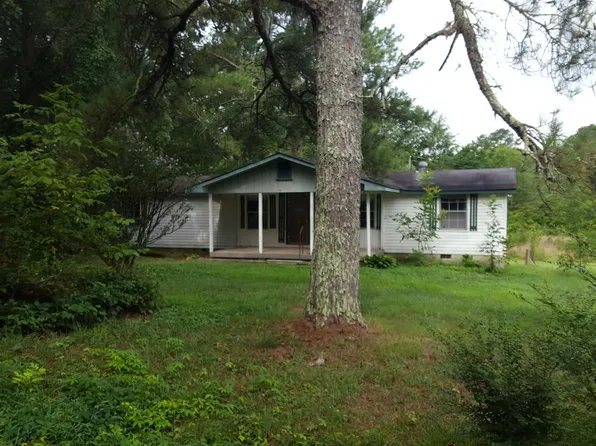 514 Rogers Ln, Tunnel Hill, GA 30755