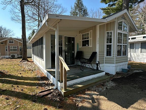 5th image of 150 Chapel Road #208