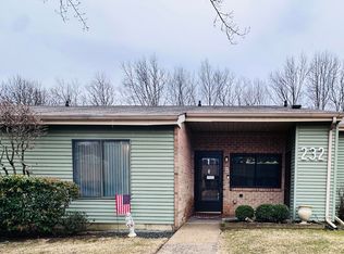 232 Medford Ct UNIT B, Manalapan, NJ