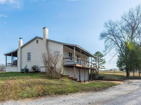 5704 Ll Rd, Waterloo, IL 62298