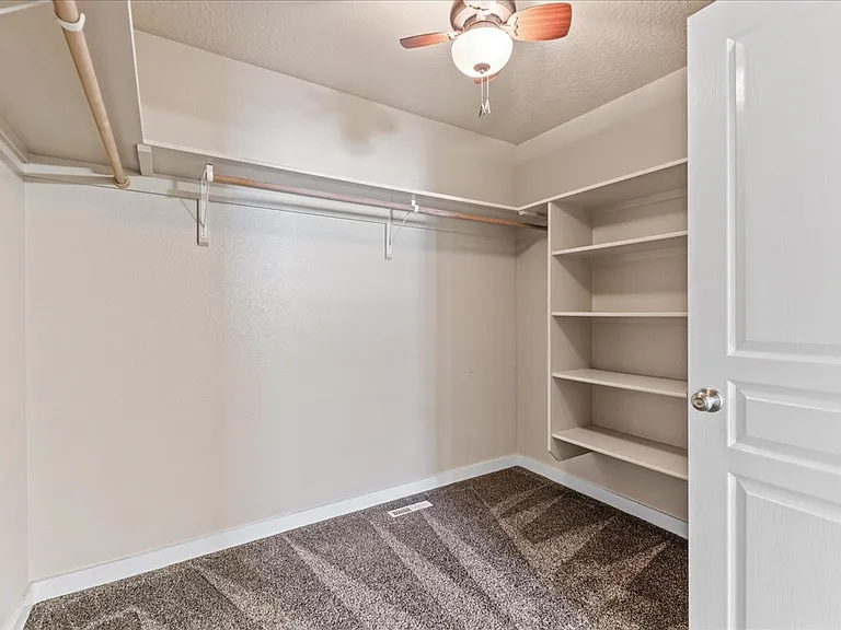 115 W Lava Falls St — Photo 29
