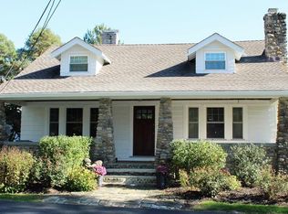542 North St, Chagrin Falls, OH 44022