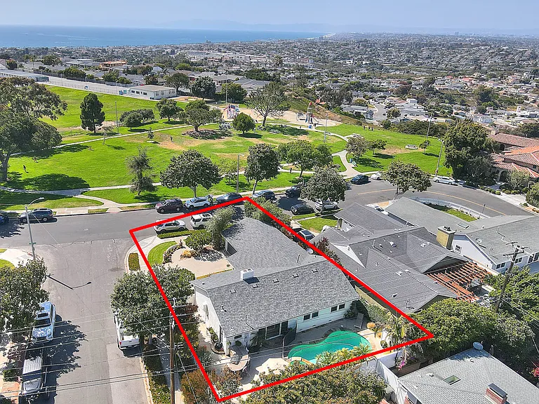 5209 Paseo Del Pavon — Photo 3