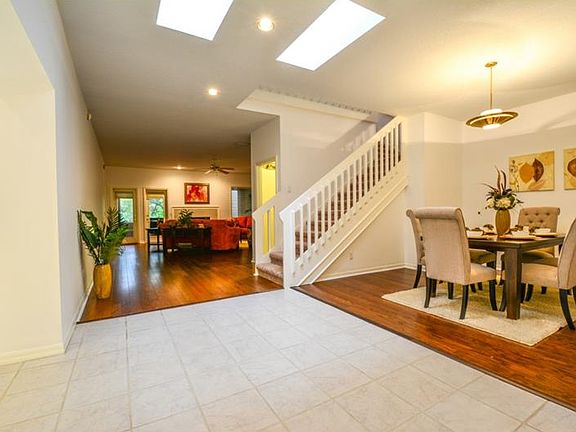 4th image of 113 Woden Way