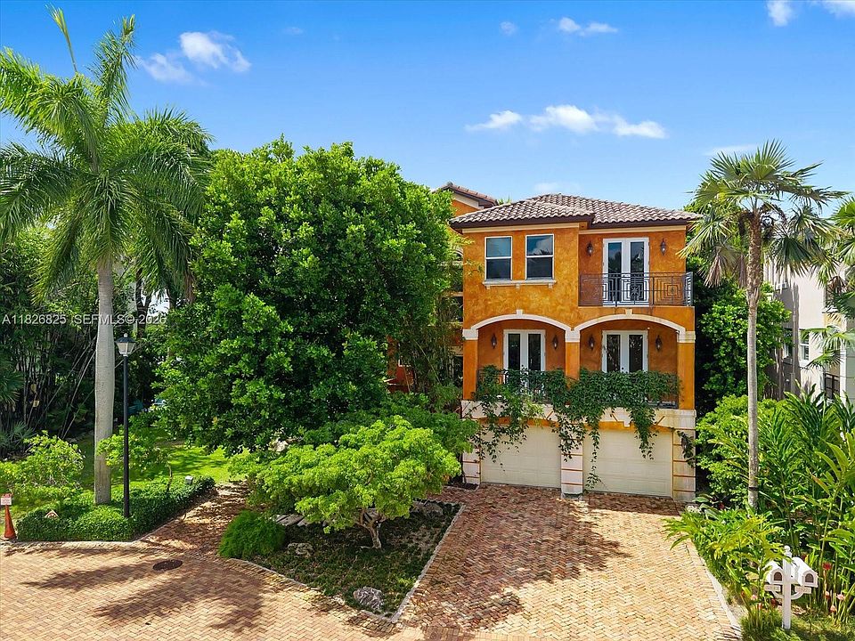 1st image of 5843 Paradise Point Dr