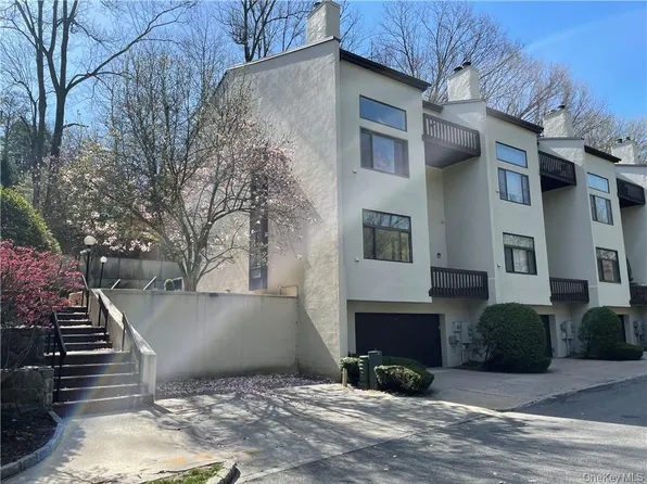 361 N Greeley Ave #361, Chappaqua, NY 10514