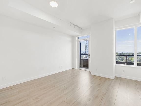 4th image of 10626 City Pkwy #1301