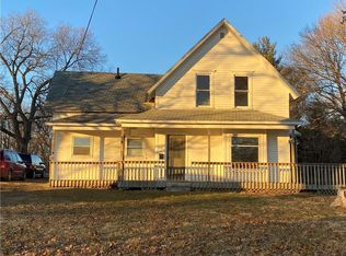 905 Bluff St, Guthrie Center, IA 50115