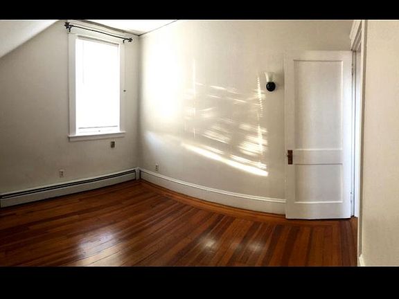 4th image of 51 Crandall St APT 2