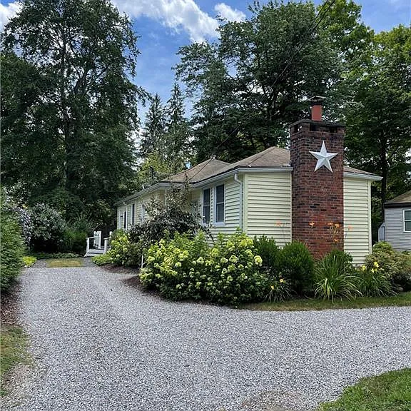 6 Brunetto Grv — Photo 1